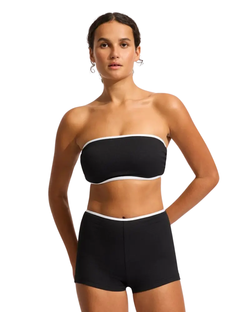 Black Boyleg Bikini Bottoms – Beach-Themed Swimwear