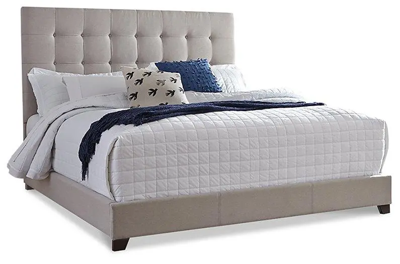 Dolante Upholstered Platform Bed