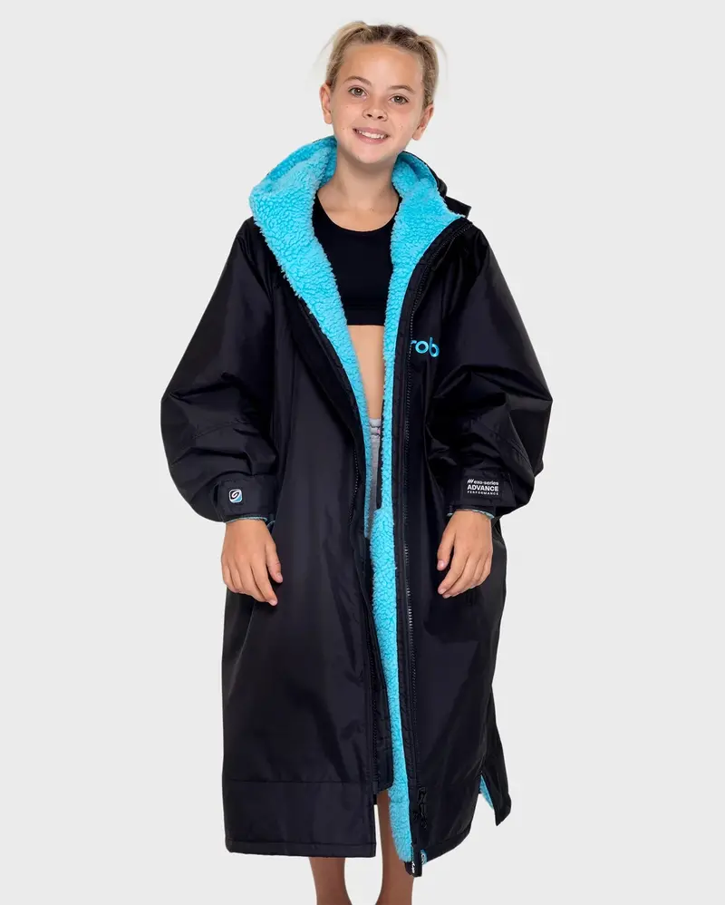 Kids Advance Long Sleeve Dryrobe in Black and Blue Design