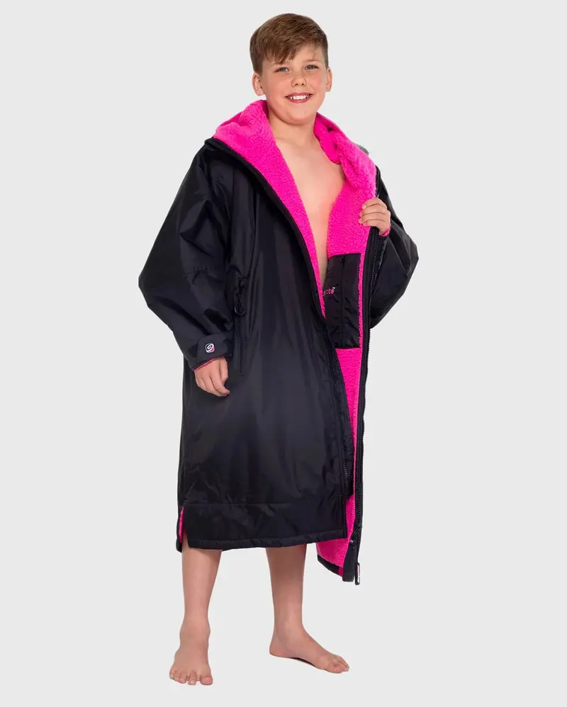 Kids Advance Long Sleeve Dryrobe in Black and Pink