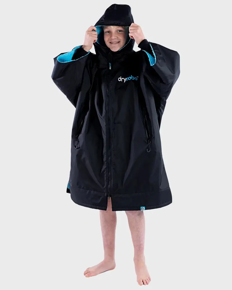 Kids Advance Short Sleeve Dryrobe in Black and Blue
