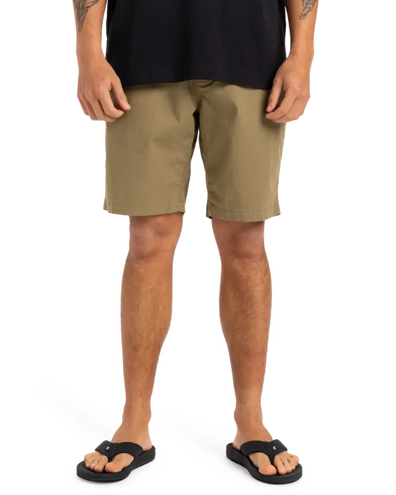 MW Chino Straight-Fit Walkshorts in Aloe
