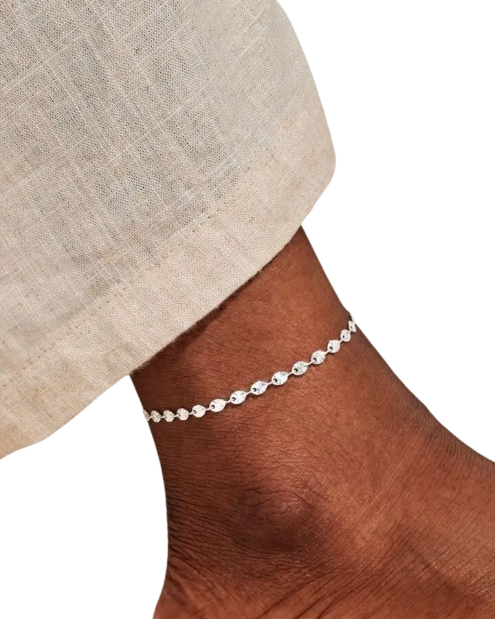 Silver Sparkle Chain Anklet – Dainty Reflective Foot Jewelry