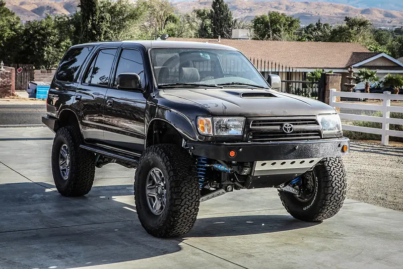 Total Chaos 3.5-Inch Long-Travel Kit with Pre-Installed Coilovers for 1996–2002 Toyota 4Runner