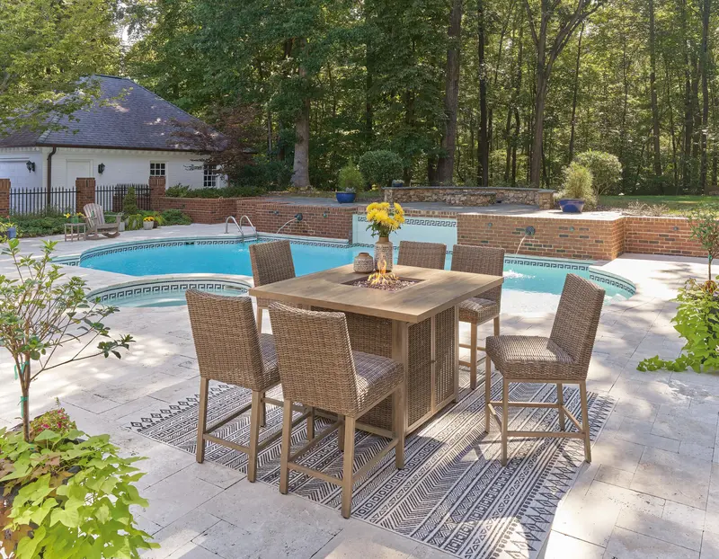 Walton Bridge Weather-Resistant Outdoor Dining Set