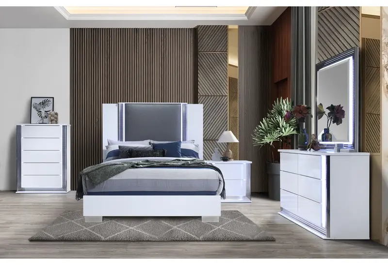 Ylime Smooth White Queen Bedroom Group
